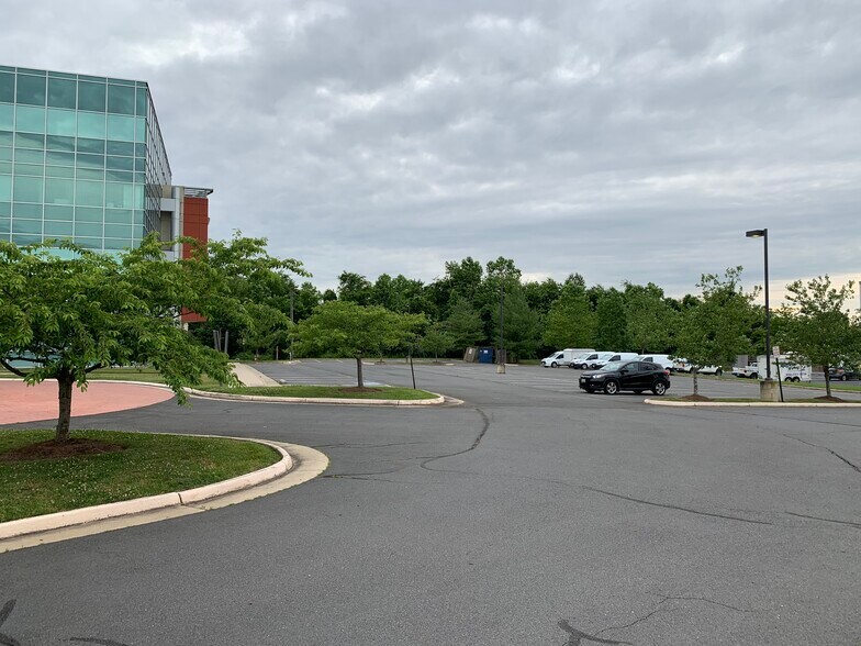 More Photos Of 9720 Capital Ct, Manassas Office For Lease