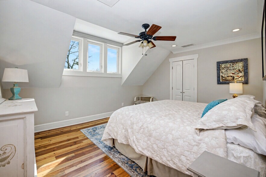 More Photos Of 36 Broad St, Senoia Office For Sale