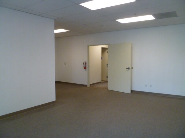 More Photos Of 3100 E Cedar St, Ontario Warehouse For Lease