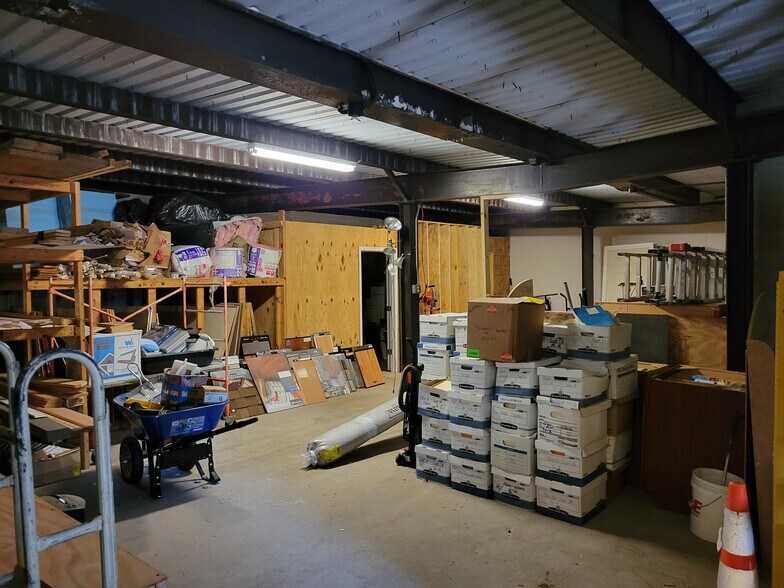 More Photos Of 12484c Warwick Blvd, Newport News Warehouse For Lease