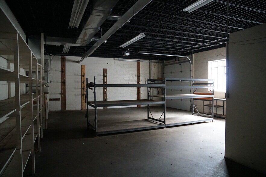 More Photos Of 98 Mcneilly Rd, Pittsburgh Warehouse For Sale