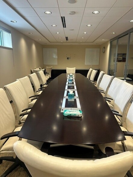 More Photos Of 6450 Sand Lake Rd, Dayton Office For Sale