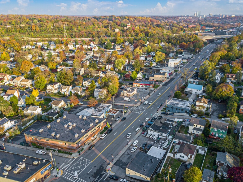 More Photos Of 81-83 E Main St, Elmsford Storefront Retail Office For Lease