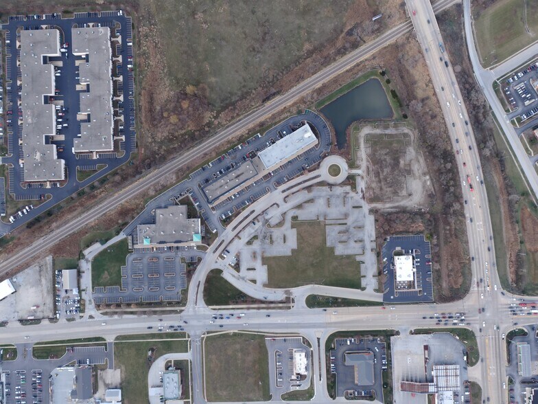 More Photos Of 19060-19070 Everett Blvd, Mokena Storefront Retail Office For Lease