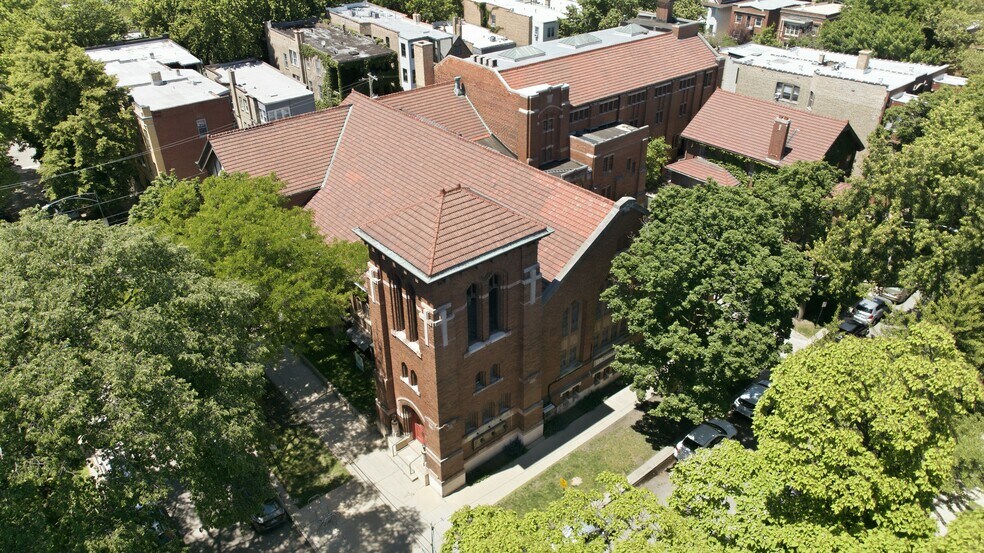 More Photos Of 5944 N Magnolia Ave, Chicago Specialty For Sale