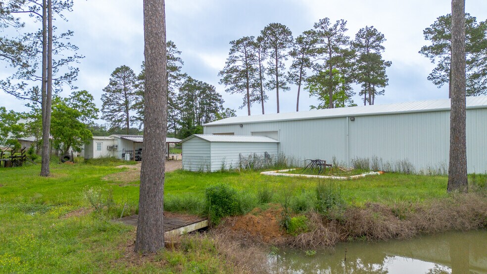 More Photos Of 13046 Highway 105 E, Conroe Industrial For Lease