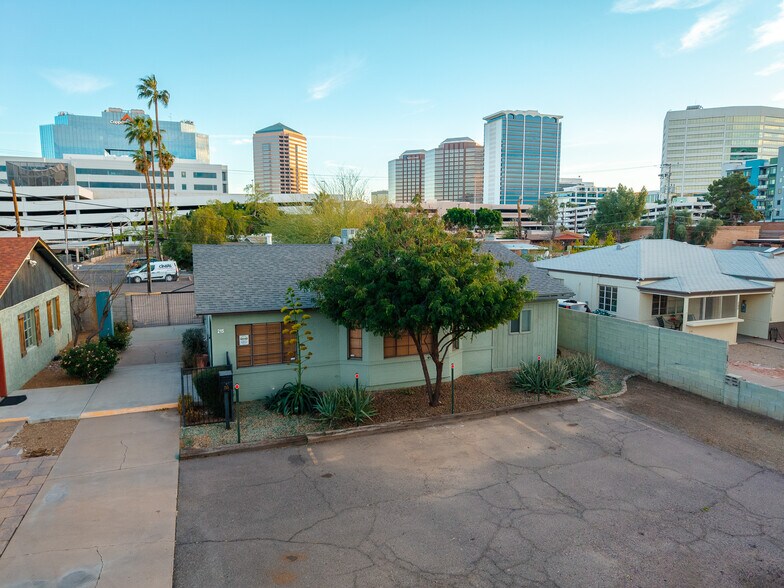 More Photos Of 215 E Lexington Ave, Phoenix Medical For Sale