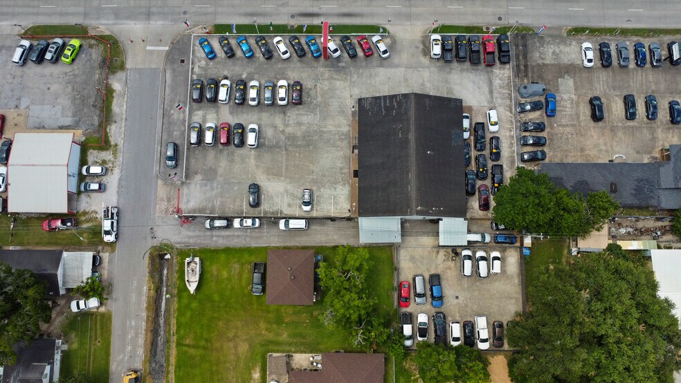 More Photos Of 411 Spencer Hwy, South Houston Auto Dealership For Lease