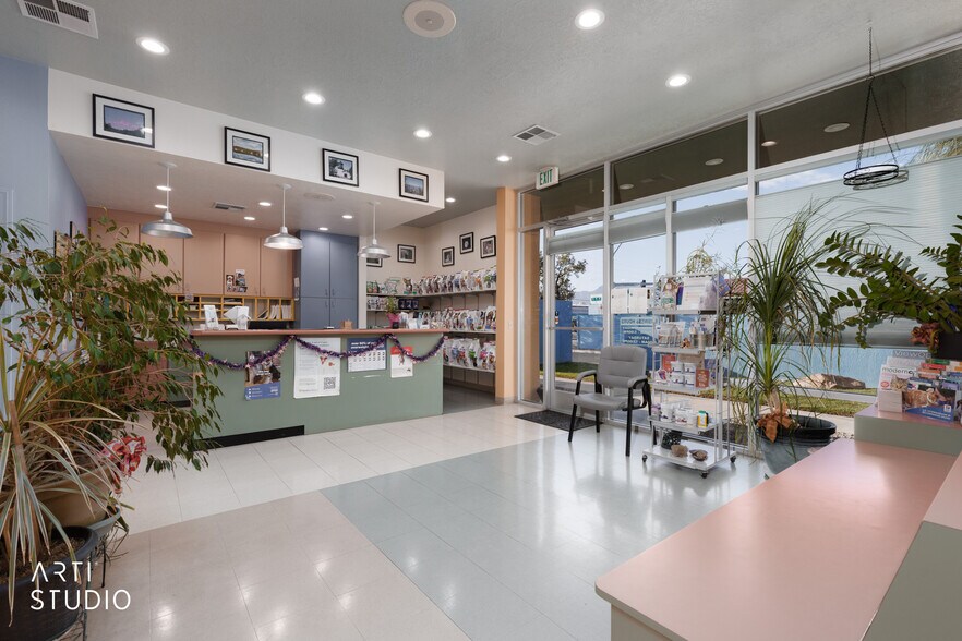 More Photos Of 371 Riverside Rd, Mesquite Veterinarian Kennel For Sale