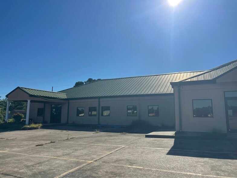 More Photos Of 25073 Highway 1, Plaquemine Medical For Sale