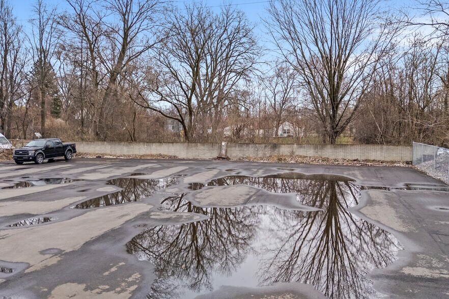 More Photos Of 12700 Inkster Rd, Redford Township Manufacturing For Sale