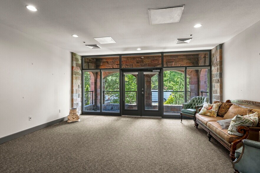 More Photos Of 6160 Plumas St, Reno Office For Sale