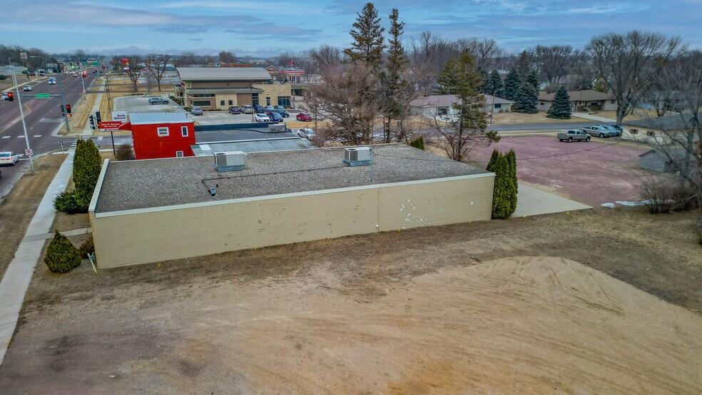 More Photos Of 411 S State St, Fairmont Light Distribution For Sale