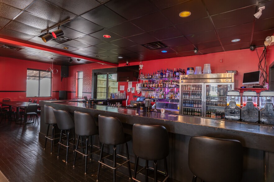 More Photos Of 3571/3585 McGehee Rd, Montgomery Restaurant For Sale
