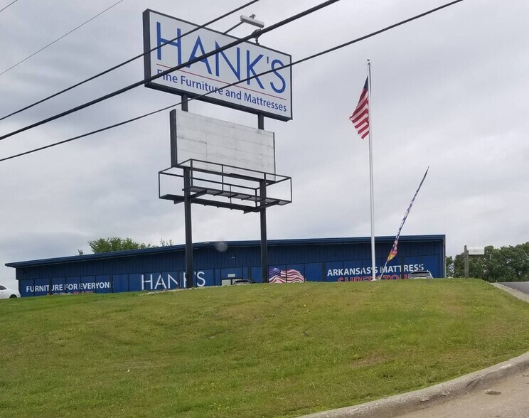 Primary Photo Of 1211 Highway 62 65 N, Harrison Freestanding For Sale