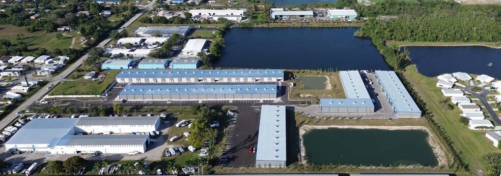 More Photos Of 16261 Pine Ridge Rd, Fort Myers Warehouse For Lease