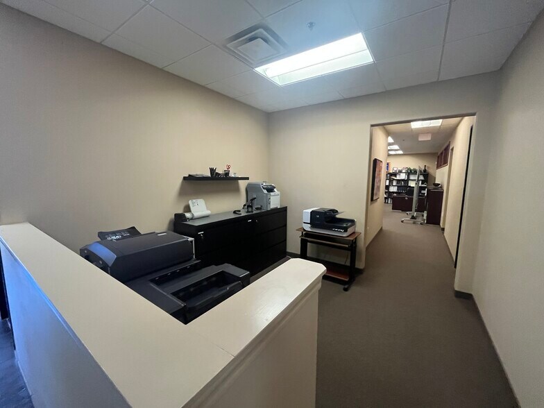 More Photos Of 10565 N 114th St, Scottsdale Office For Lease