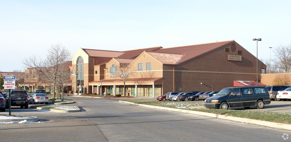 More Photos Of 5701-5725 Coventry Ln, Fort Wayne Unknown For Lease