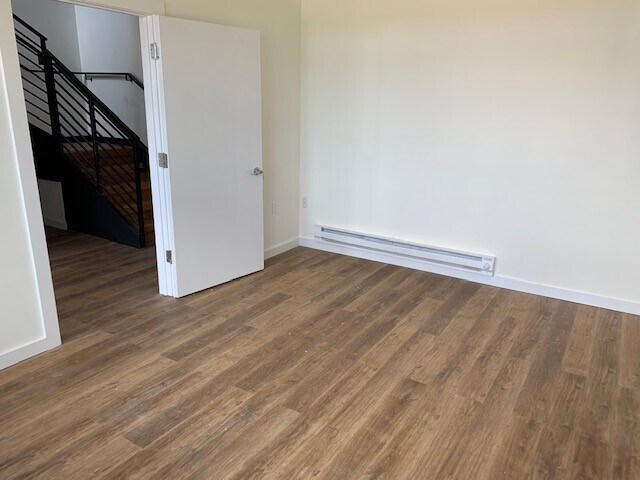 More Photos Of 1926 Park St, Alameda Loft Creative Space For Lease