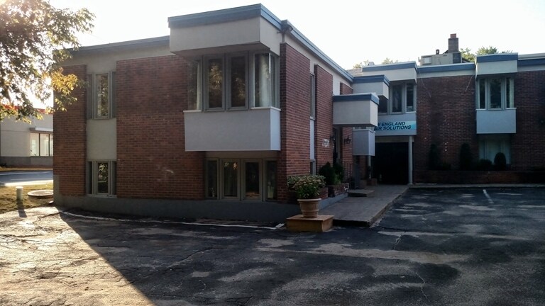 More Photos Of 1019 Farmington Ave, Bristol Office For Lease