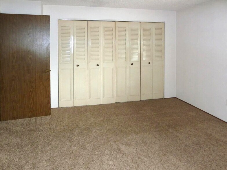 More Photos Of 3639 47th Ave NE, Salem Apartments For Sale