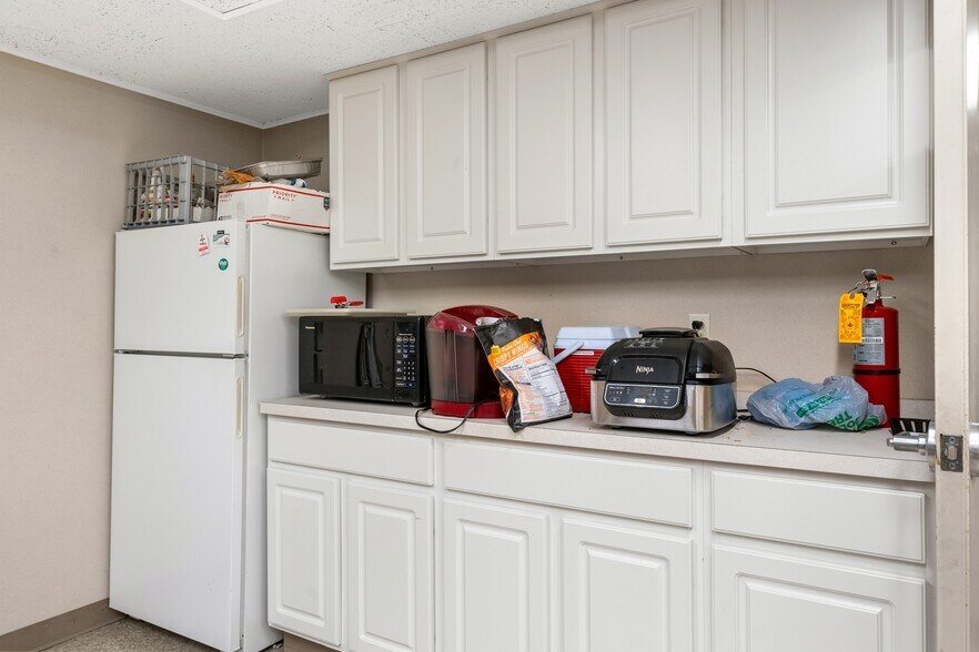 More Photos Of 9777 Ravenna Rd, Twinsburg Medical For Sale