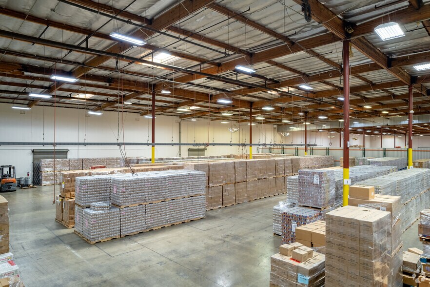 More Photos Of 2720 Pellissier Pl, City of Industry Warehouse For Lease