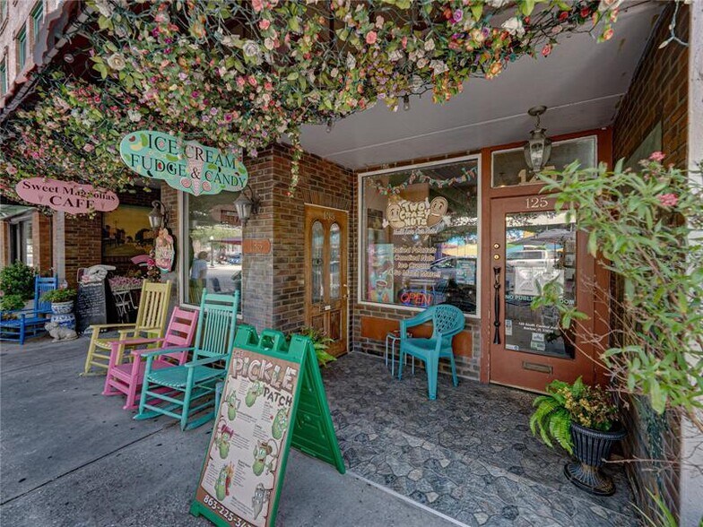 More Photos Of 135 S Central Ave, Bartow Storefront Retail Residential For Sale