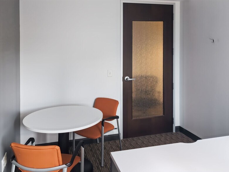 More Photos Of 312 S 4th St, Louisville Coworking Space