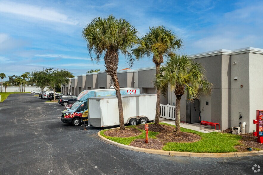 More Photos Of 1575 Pine Ridge Rd, Naples General Retail For Sale