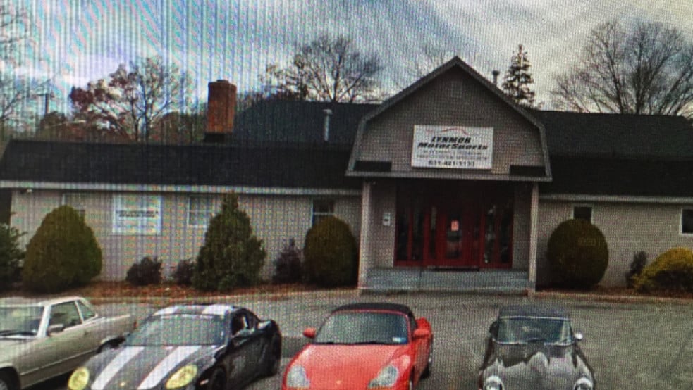 Primary Photo Of 81 W Hills Rd, Huntington Station Flex For Sale