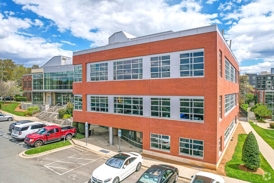 Primary Photo Of 1431 W Morehead St, Charlotte Office For Lease