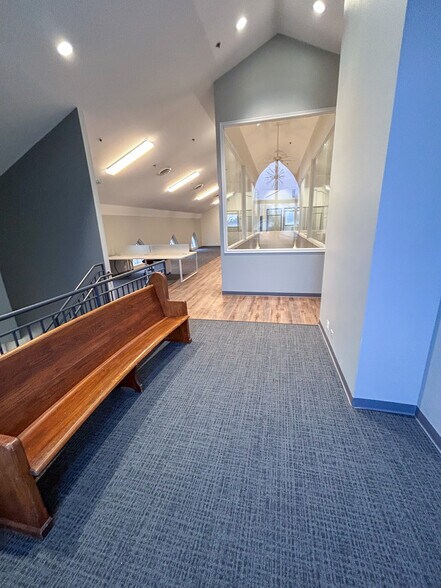 More Photos Of 30 N Lincoln St, Batavia Office For Lease