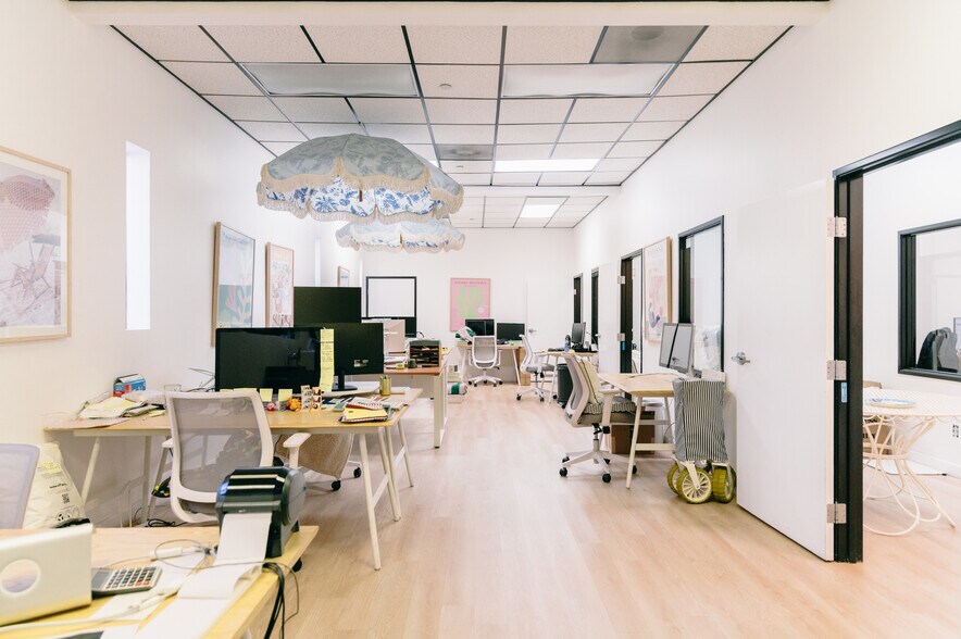 More Photos Of 19010 S Alameda St, Rancho Dominguez Distribution For Lease