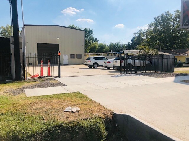 More Photos Of 10251 Tanner Rd, Houston Warehouse For Lease