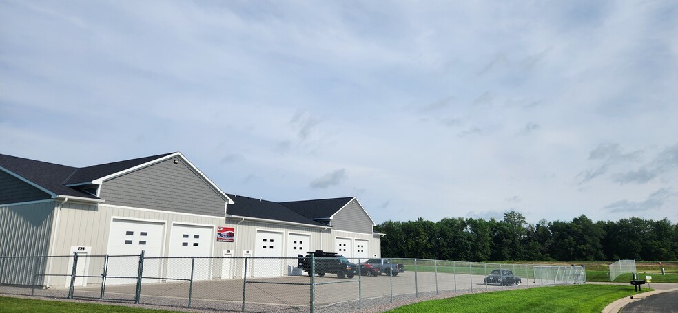 More Photos Of 721 Industrial Blvd, Watertown Industrial For Sale