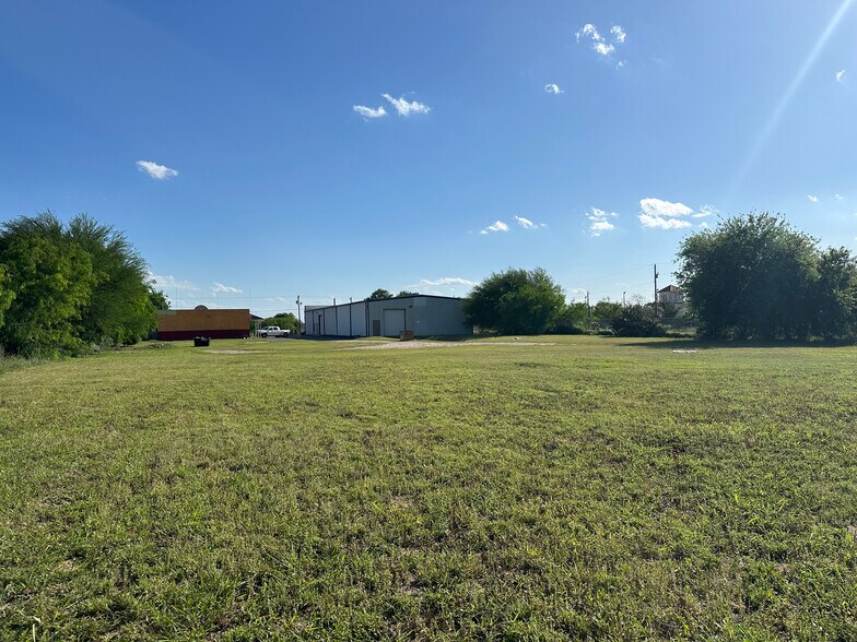 More Photos Of 3911 W University Dr, Edinburg Flex For Sale