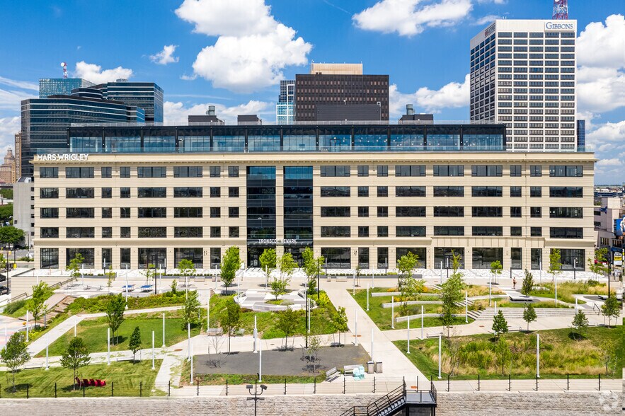 More Photos Of 110 Edison Pl, Newark Office For Sale