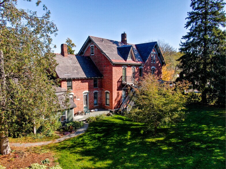 More Photos Of 5224 Shelburne Rd, Shelburne Apartments For Lease