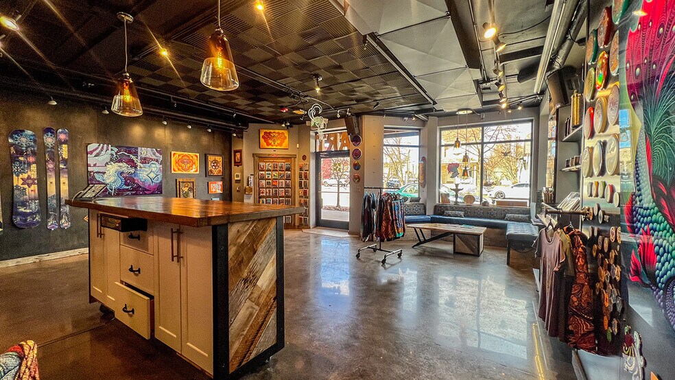 More Photos Of 2034 Pearl St, Boulder Storefront Retail Residential For Sale