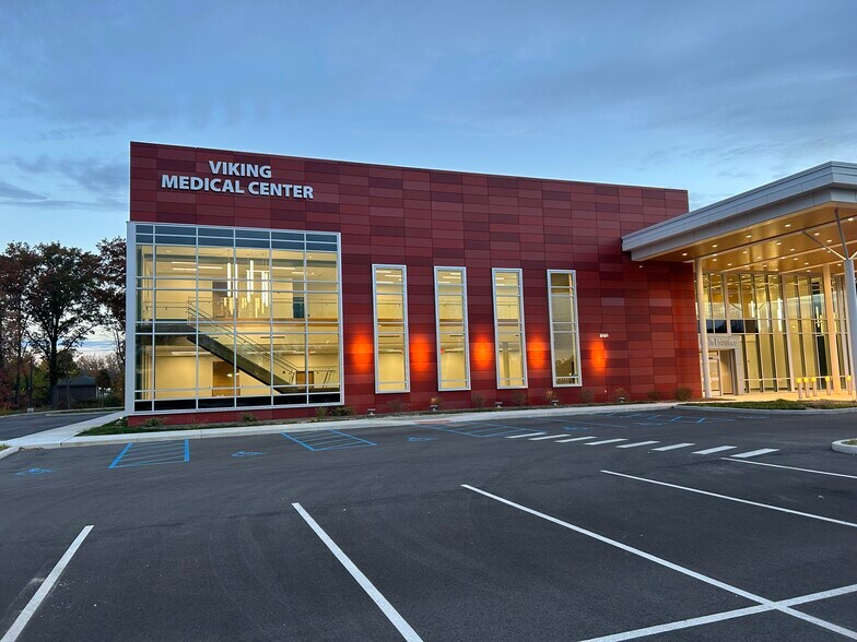More Photos Of 1425 E Glendale Blvd., Valparaiso Healthcare For Lease
