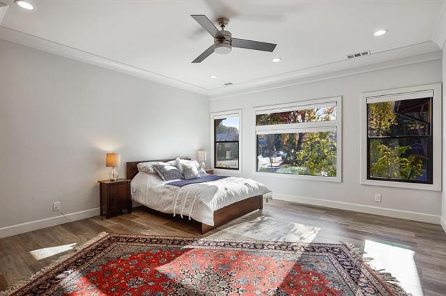 More Photos Of 251 Middlefield Rd, Palo Alto Apartments For Sale