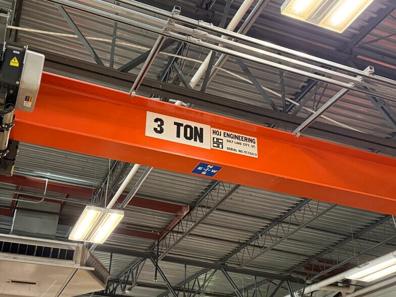 More Photos Of 12875 S Minuteman Dr, Draper Light Manufacturing For Lease