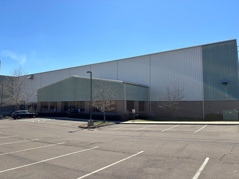 Primary Photo Of 76 Halcyon Dr, Bristol Warehouse For Lease