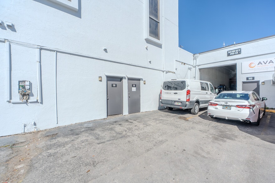 More Photos Of 7506-7560 NW 70th St, Miami Unknown For Lease