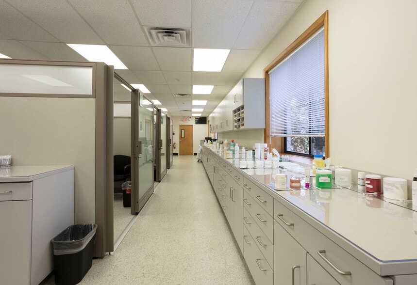 More Photos Of 216 Congers Rd, New City Office For Sale