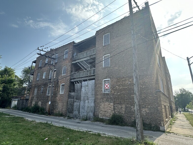 More Photos Of 7250 S Emerald Ave, Chicago Apartments For Sale