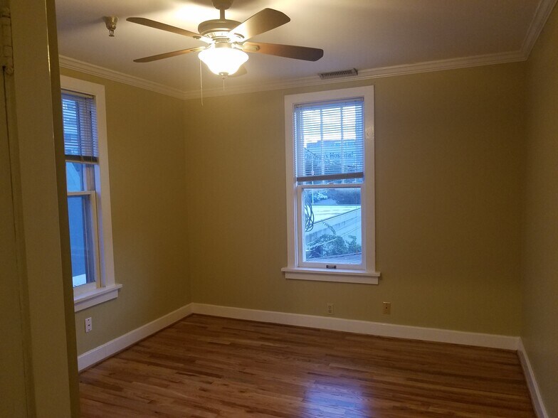 More Photos Of 331 22nd Ave N, Nashville Office For Sale