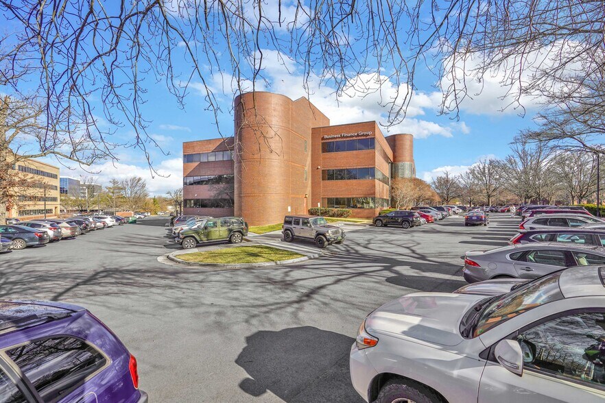 More Photos Of 3930 Pender Dr, Fairfax Medical For Lease