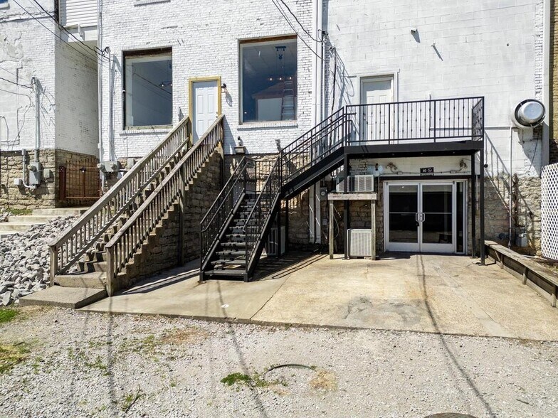 More Photos Of 227-229 N 1st St, Pulaski Restaurant For Sale